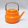Bouilloire scandinave en métal émaillé orange Bouilloire scandinave en métal émaillé orange
