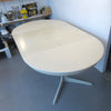 Reservé Table ronde de salle à manger extensible travail danois Années 60 Reservé Table ronde de salle à manger extensible travail danois Années 60