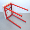 Table pliante à quadrillage rouge Années 80 Table pliante à quadrillage rouge Années 80