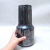 Vase cylindrique noir irisé Années 60 Vase cylindrique noir irisé Années 60