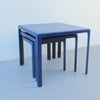 Trois tables gigogne en fibre de verre bleu Années 70 Trois tables gigogne en fibre de verre bleu Années 70