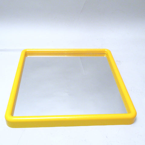 Miroir carré jaune Makio Hasuike Gedy