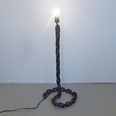 Lampe brutaliste Chaine en métal Années 70
