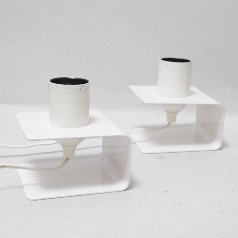 Paire de petites lampes blanches moderniste Années 60
