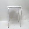 Tabouret en metal perforé blanc Années 80 Tabouret en metal perforé blanc Années 80