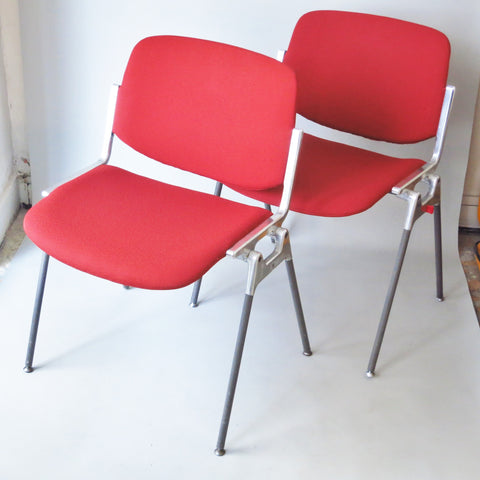 Chaise DSC rouge Giancarlo Piretti Anonima Castelli