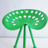 Tabouret Tracteur vert tripode Annees 70 Tabouret Tracteur vert tripode Annees 70