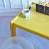 Table basse en fibre de verre jaune Années 70 Table basse en fibre de verre jaune Années 70