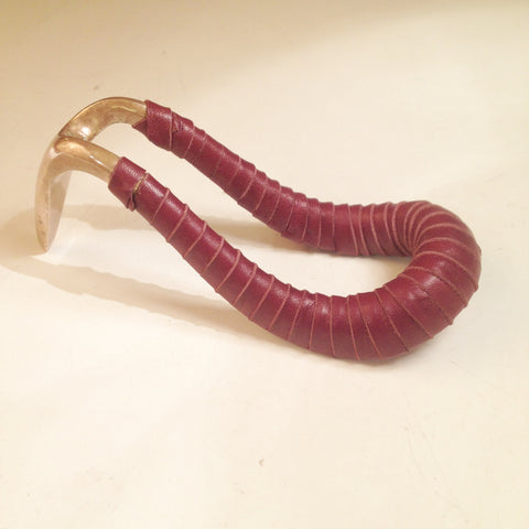 Porte-pipe sculptural laiton et cuir Carl Auböck