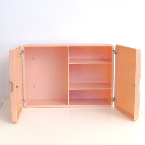 Armoire à pharmacie en plastique rose Carrara et Matta