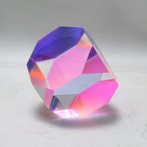 Sculpture cinetique Cube en plexiglas Vasa Mihic 1995