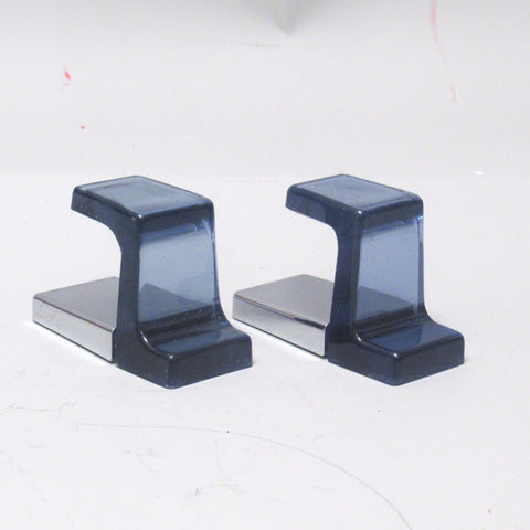 Paire de patères plexi et chrome Annees 1970