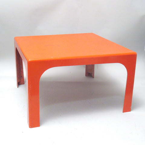 Table basse en fibre de verre orange Prisunic Années 70