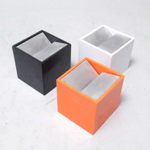 Trois cendriers Cubo Bruno Munari Danese
