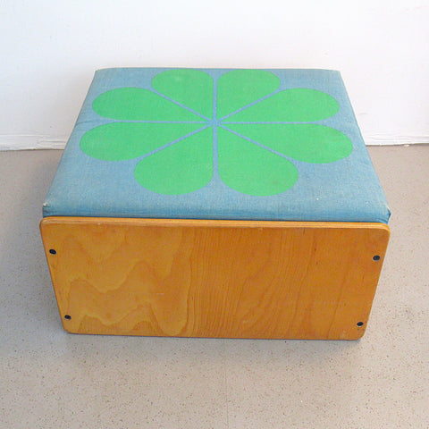 Coffre-pouf à fleur Terence Conran Prisunic 1968