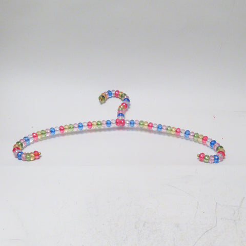 Cintre bijoux à perles multicolores