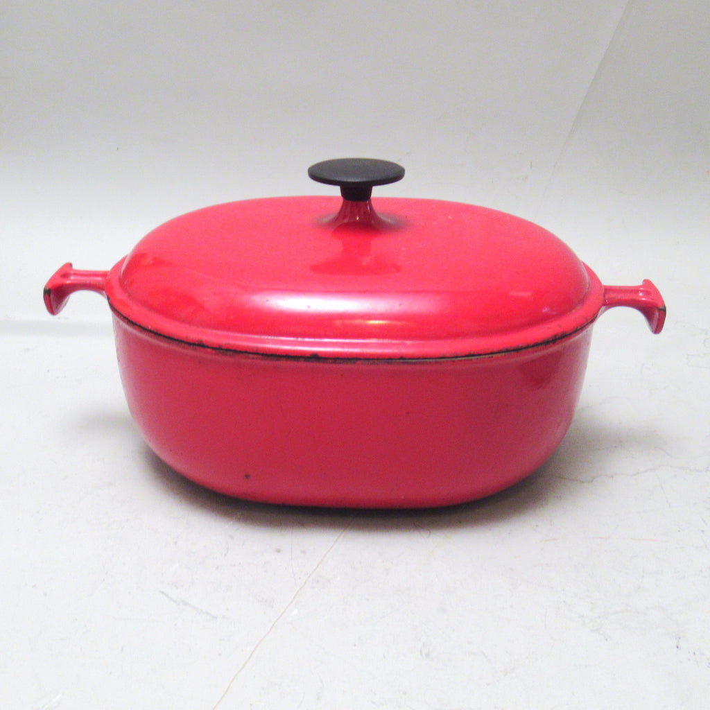 Reservé RH Cocotte rouge La Mama N°29 Enzo Mari Le Creuset by Mari