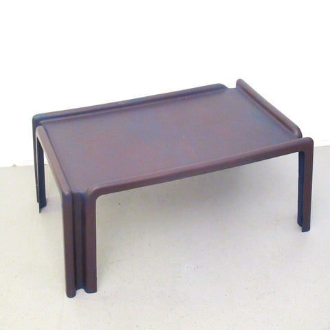 Table basse en fibre de verre marron  Années 70