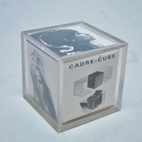 Mini Cadre Cube en plexiglas Gignoux Bac Design 1970