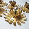 Paire d'appliques Fleurs en métal doré Années 70