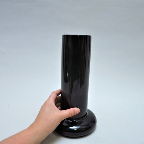 Vase rouleau noir Pino Spagnolo Sicart