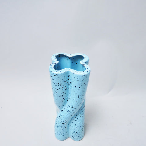 Vase  Trèfle en céramique bleue mouchetée Années 80