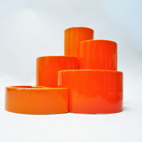Ensemble combinable de 5 vases orange en céramique Pino Spagnolo Sicart