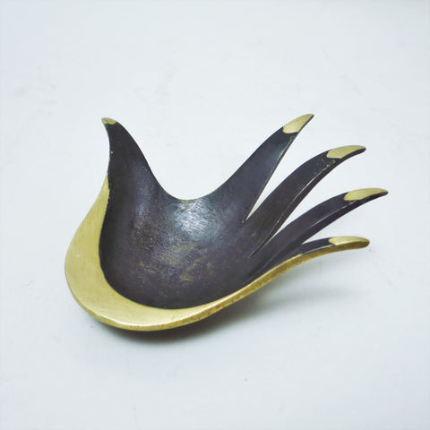 Cendrier main en bronze  Walter Bosse 1950